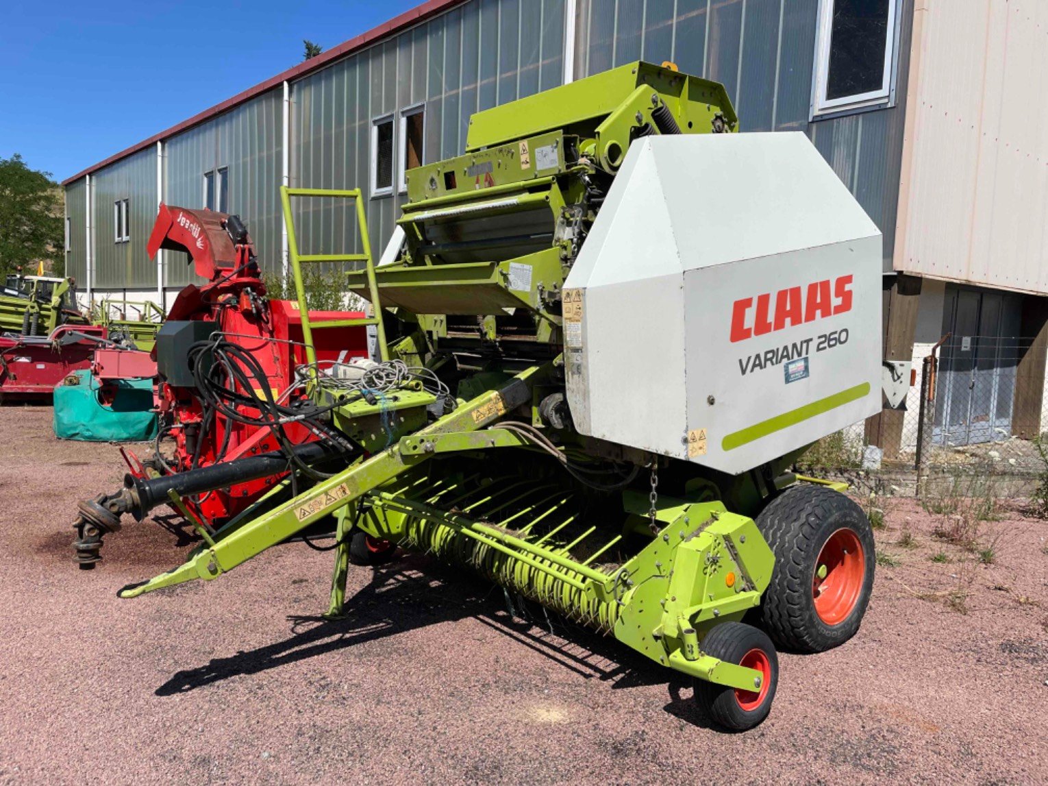 Presse à balles rondes Claas VARIANT260