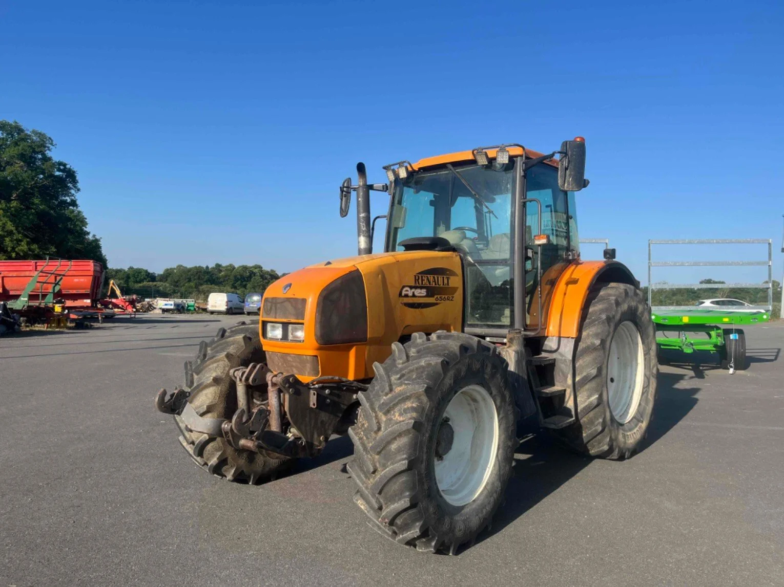 Tracteur agricole Claas ARES 656 RZ