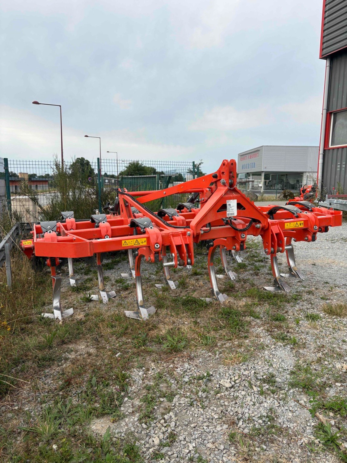 Déchaumeur à dents Kubota CU3351