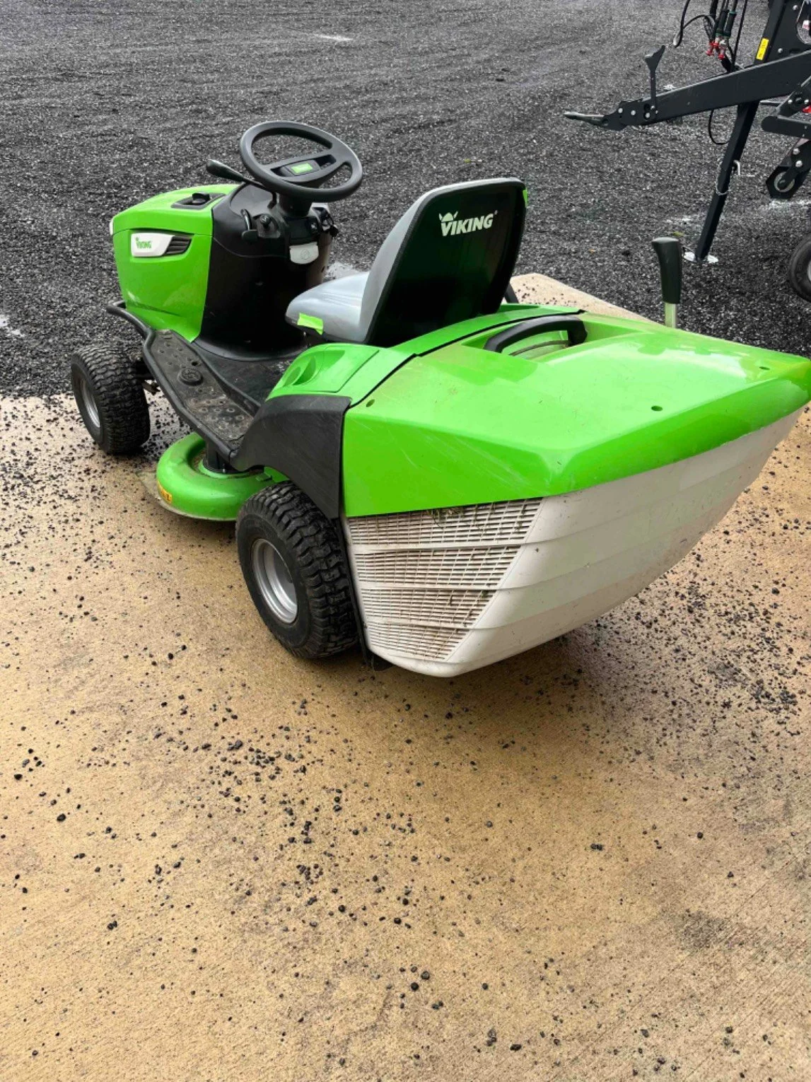 Tondeuse autoportée Viking mt 5097 z