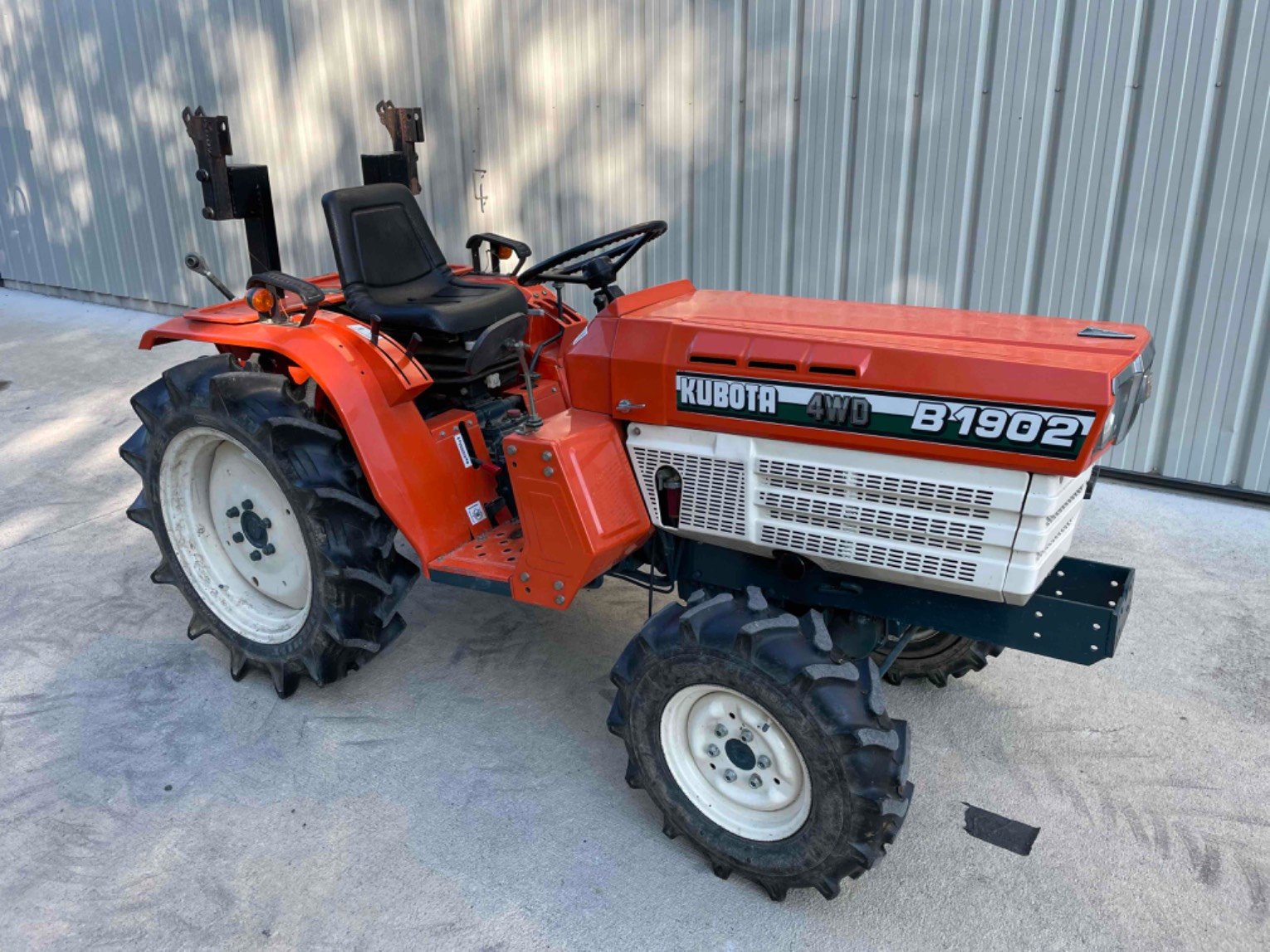 Micro tracteur Kubota B1902