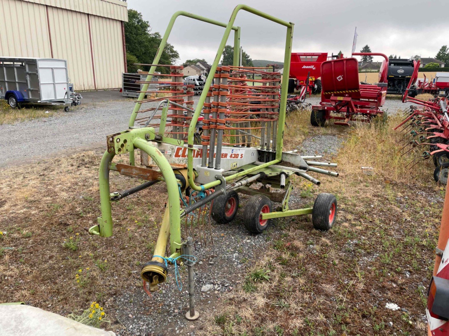 Andaineur Claas Liner 430S
