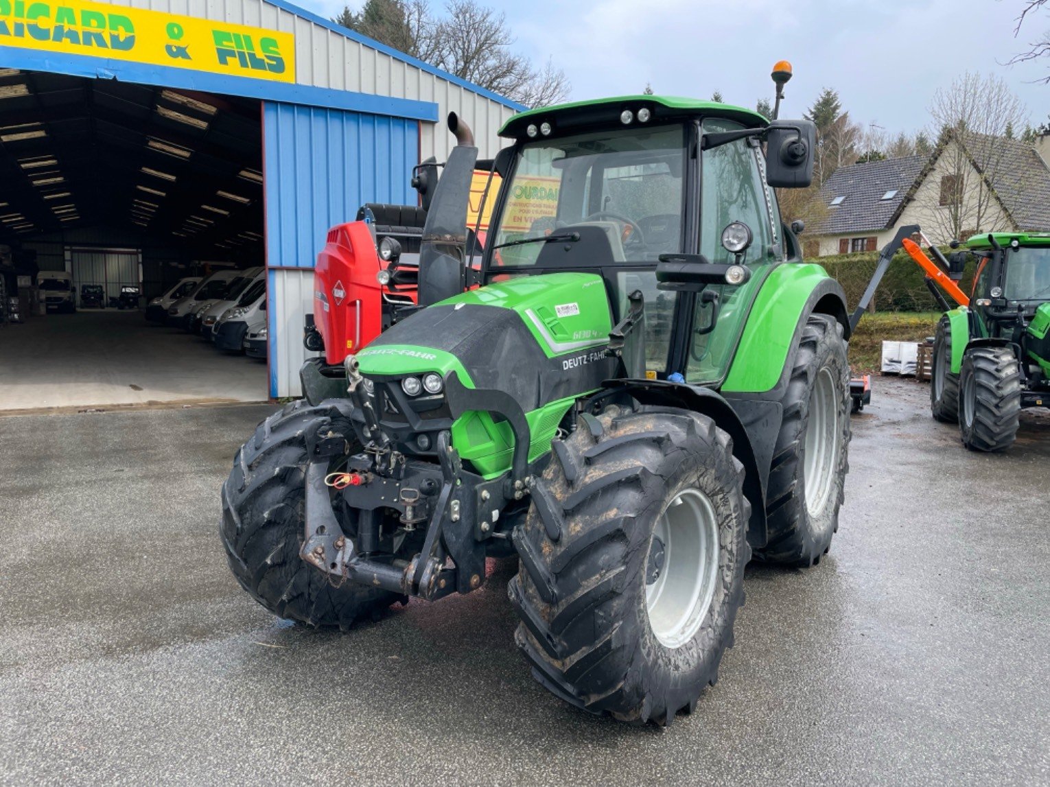Tracteur agricole Tracteur agricole Deutz-Fahr AGROTRON 6130.4