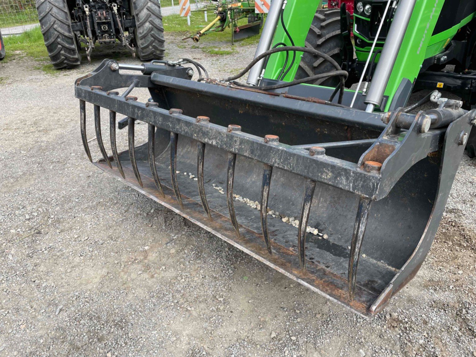 Godet multi-services Godet multi-services Tenias 2m