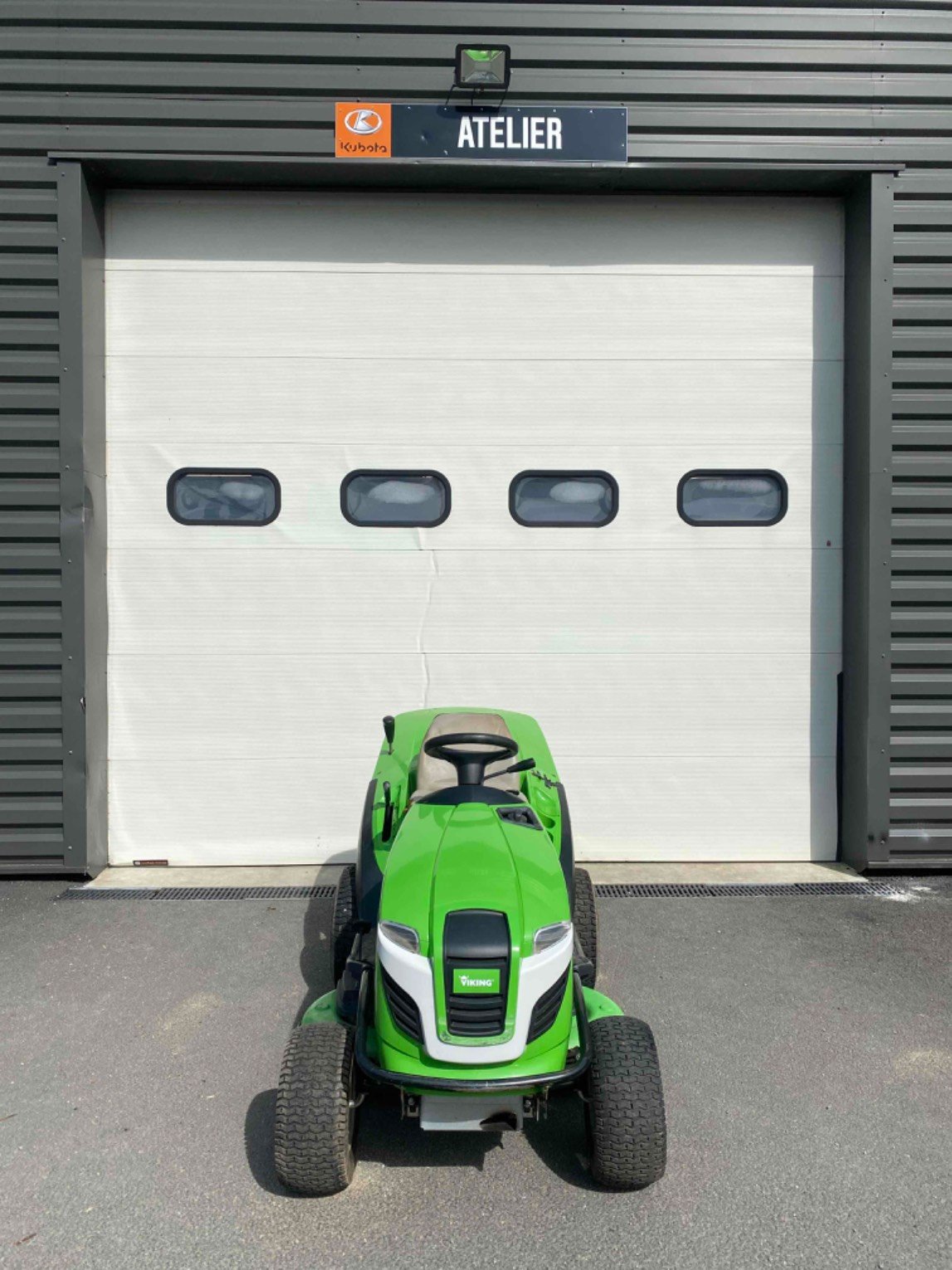 Tondeuse autoportée Tondeuse autoportée Viking MT6112.1ZL