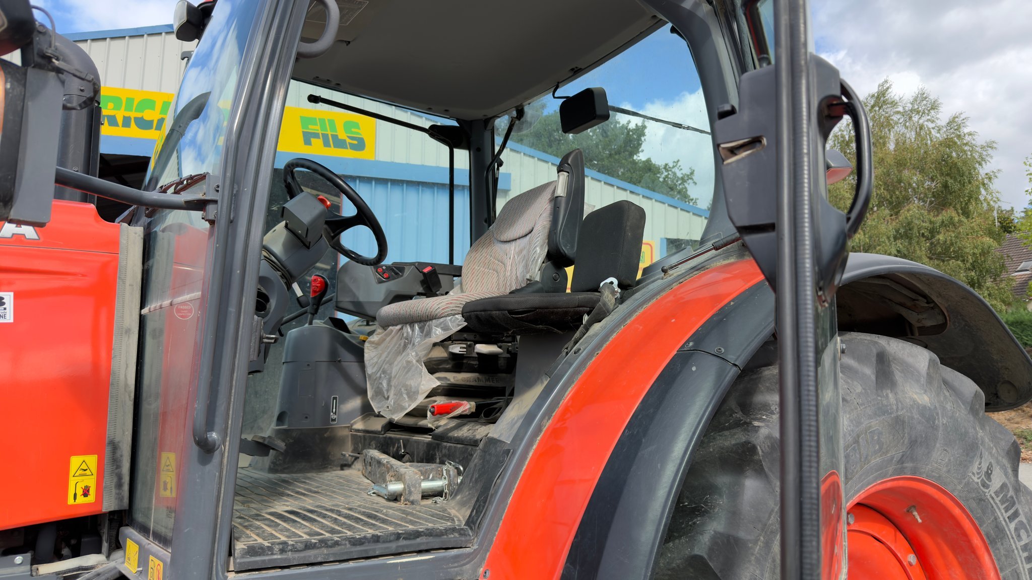 Tracteur agricole Kubota M105GXS-III