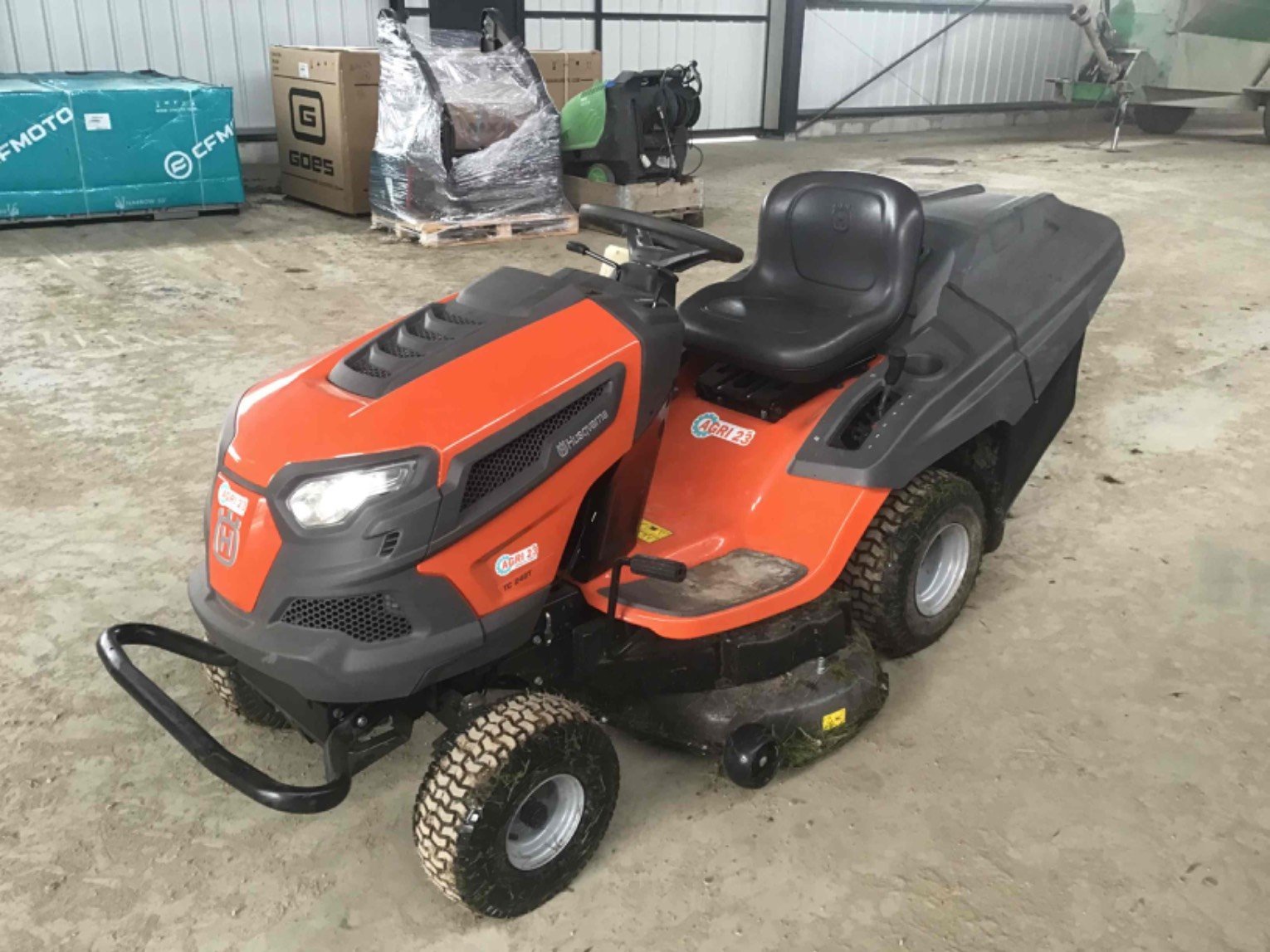Tondeuse autoportée Husqvarna TC242T
