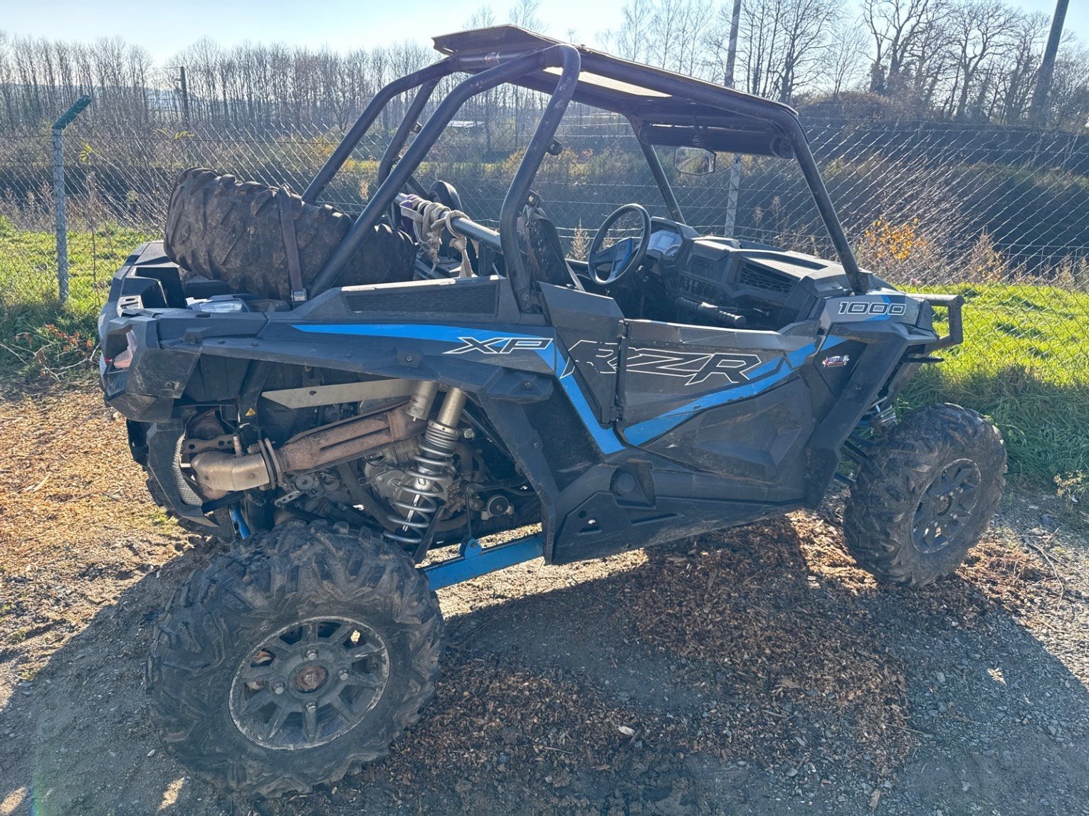 Quad - transporteur Polaris RZR64XP1000EPS