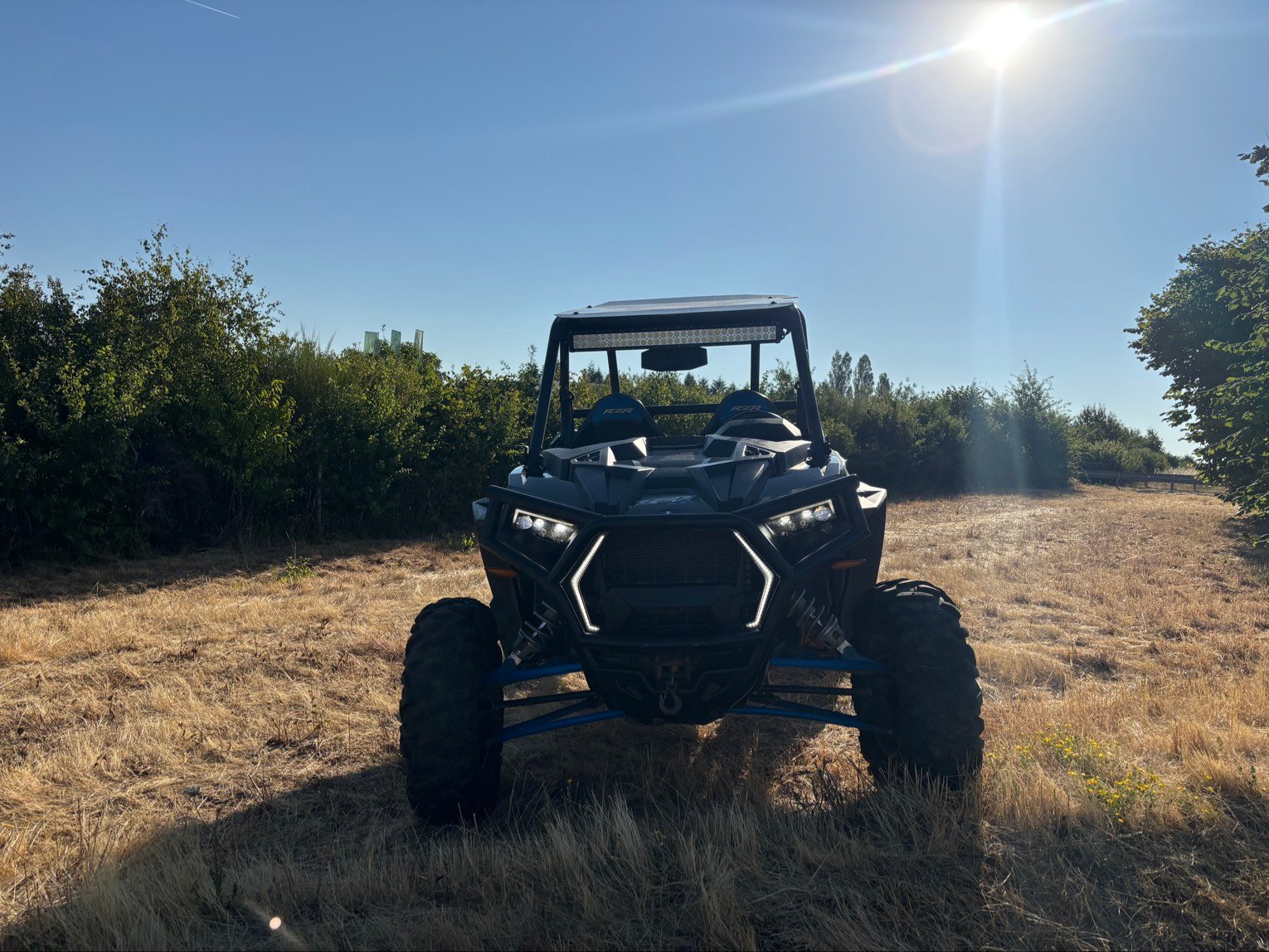 Quad - transporteur Polaris RZR64XP1000EPS