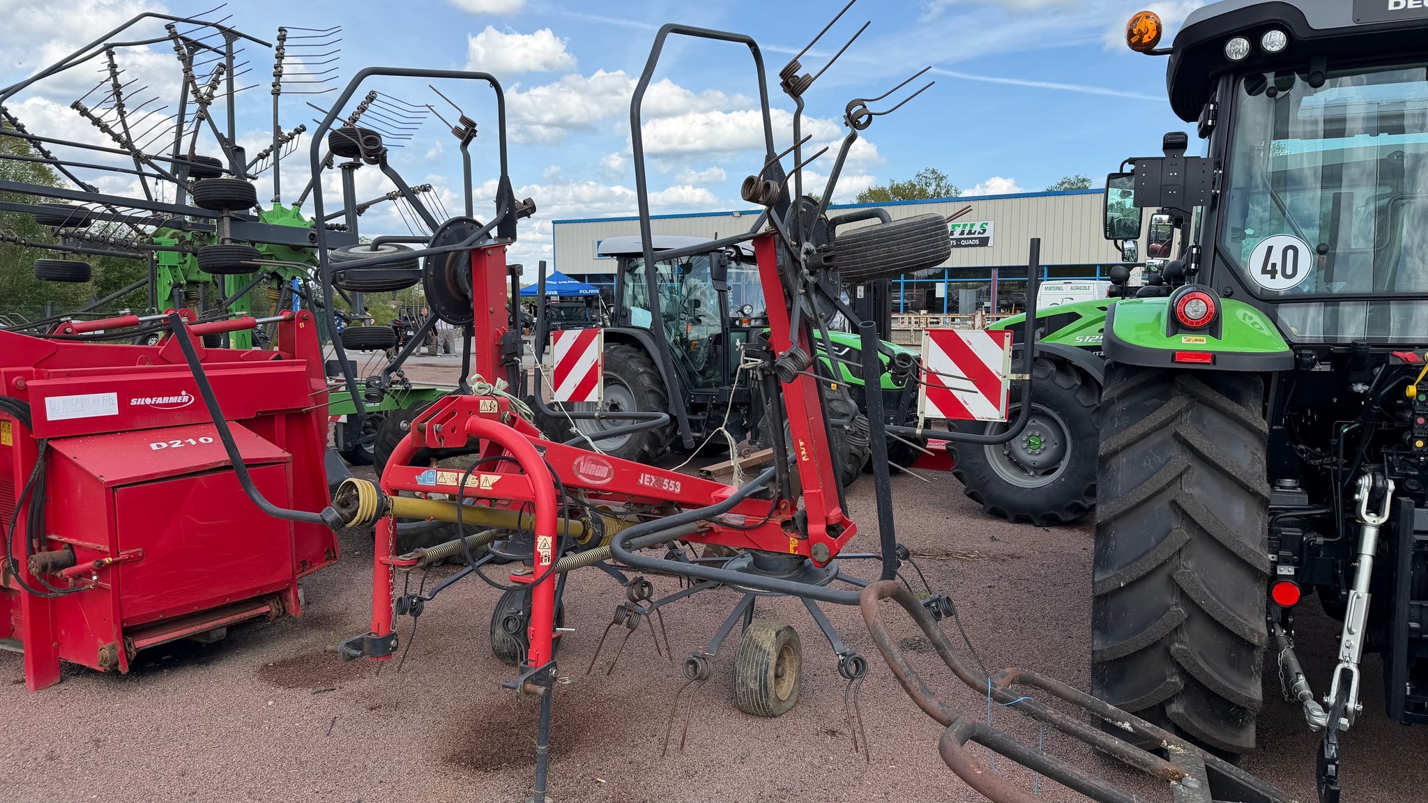 Faneuse Vicon 553