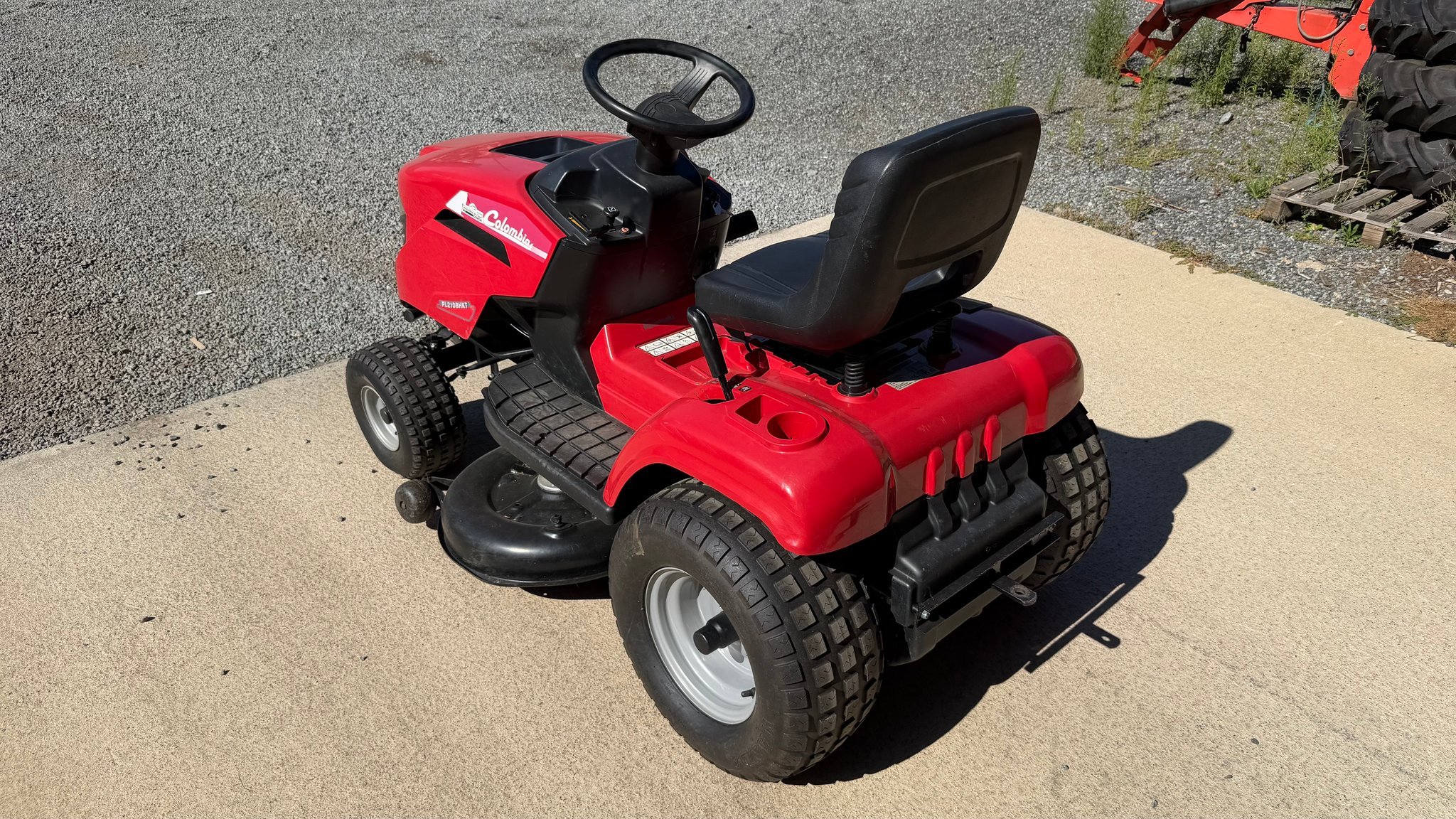 Tondeuse autoportée Colombia PL2108HKT