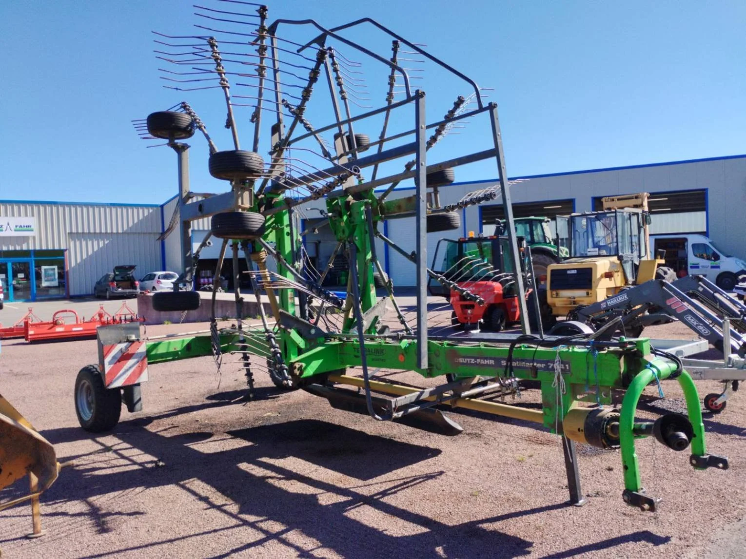 Andaineur Deutz-Fahr SWATMASTER 7641