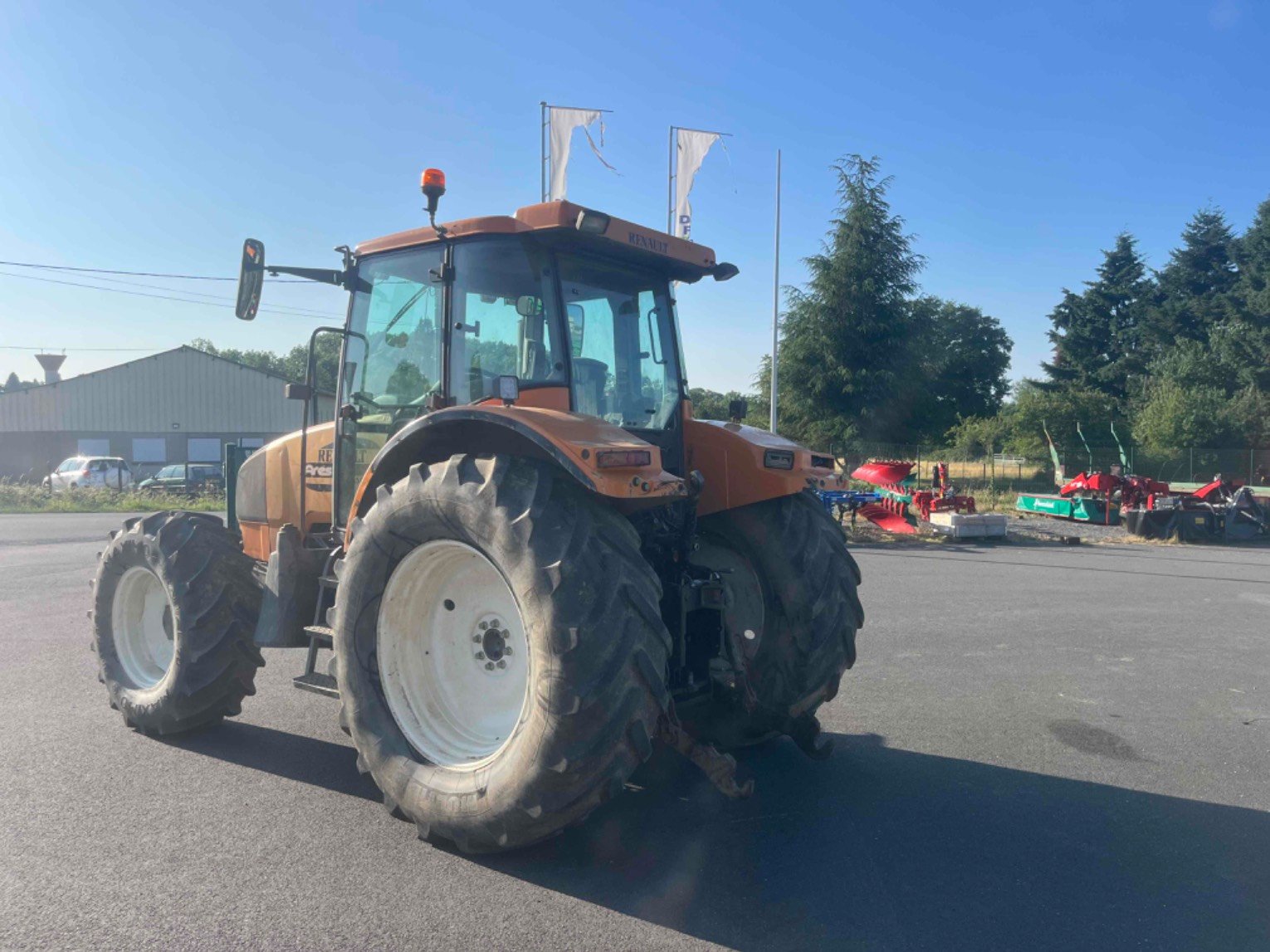 Tracteur agricole Claas ARES 656 RZ