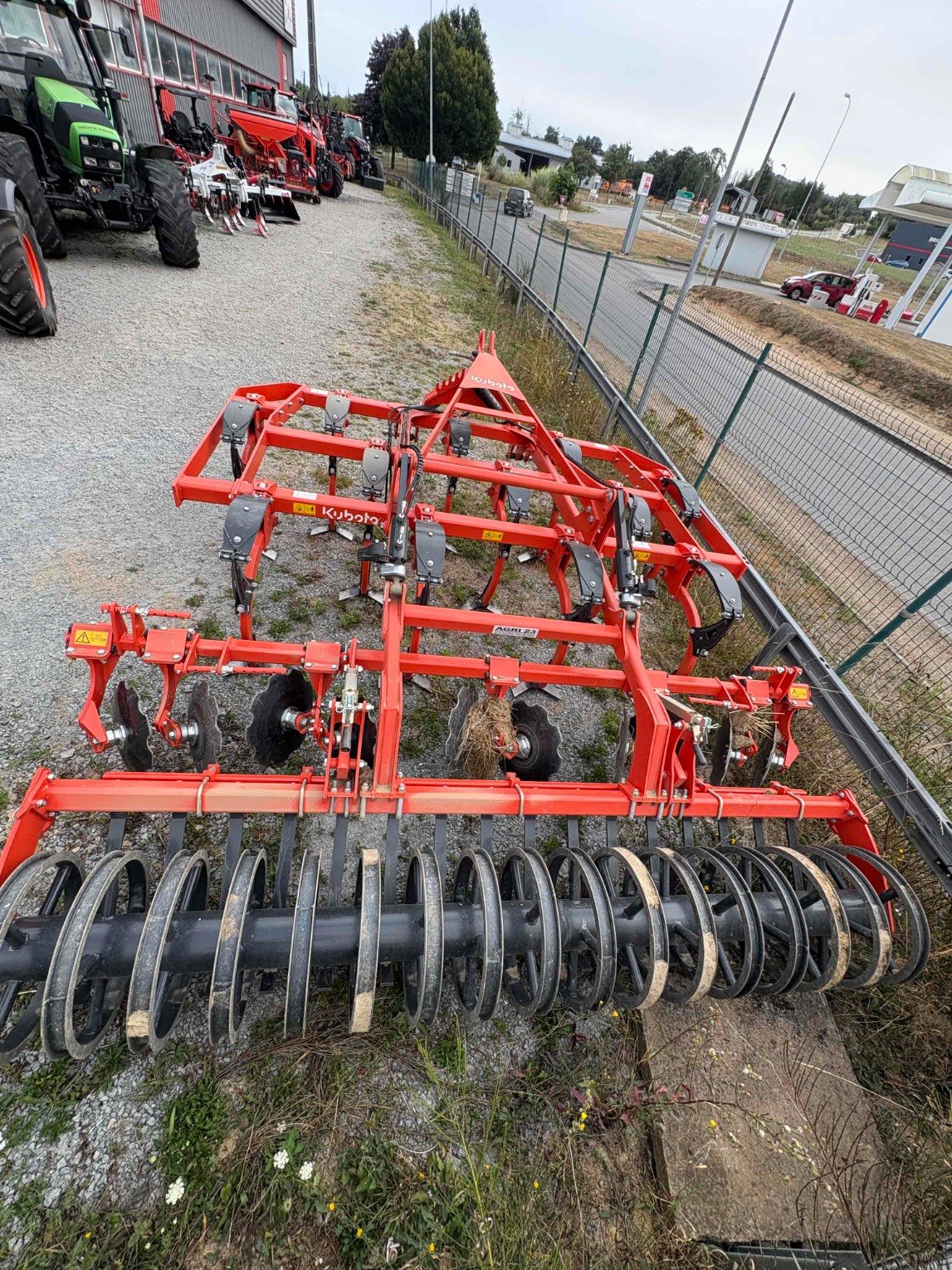 Déchaumeur à dents Kubota CU3351
