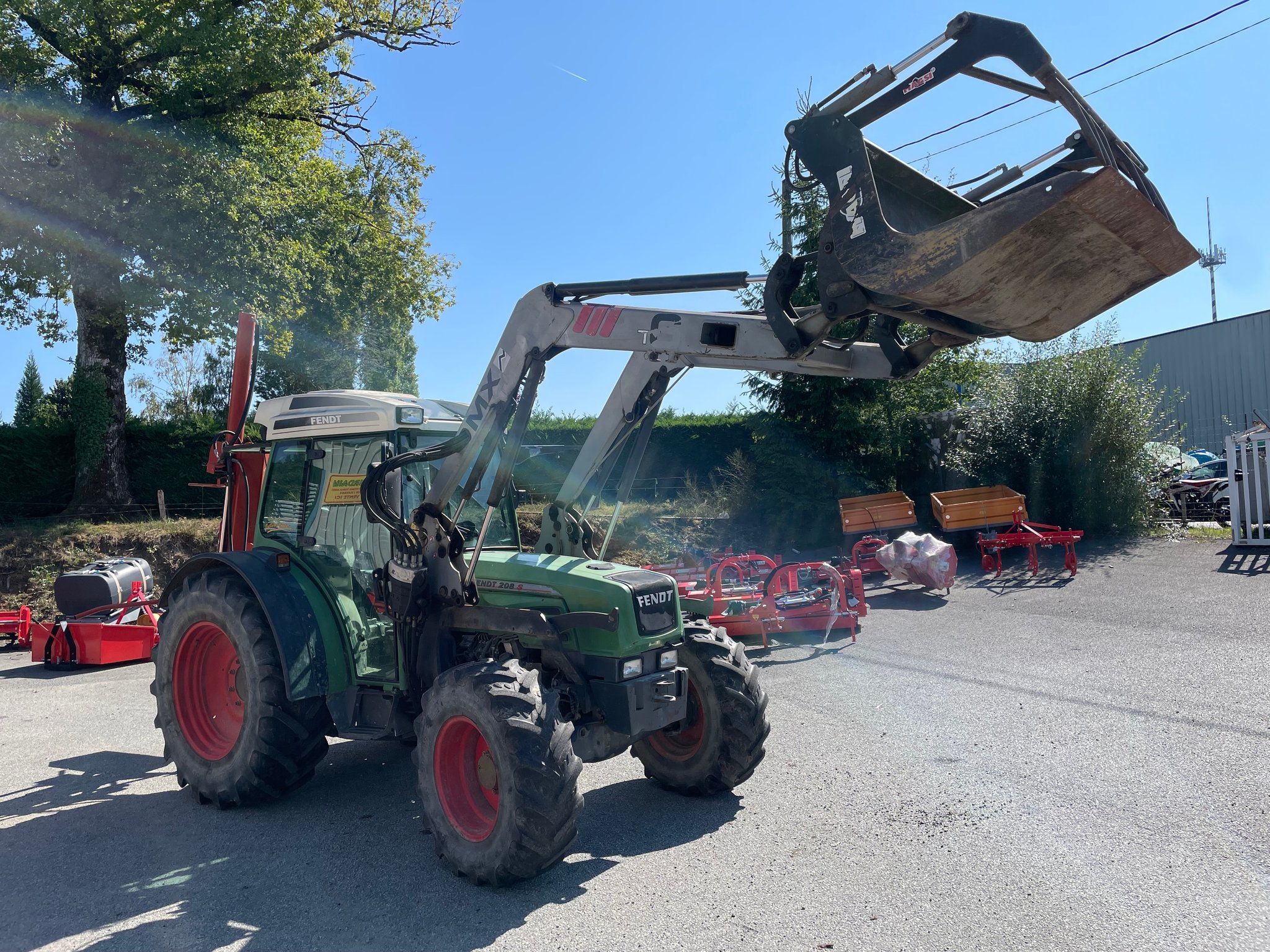 Tracteur agricole Fendt 208 S