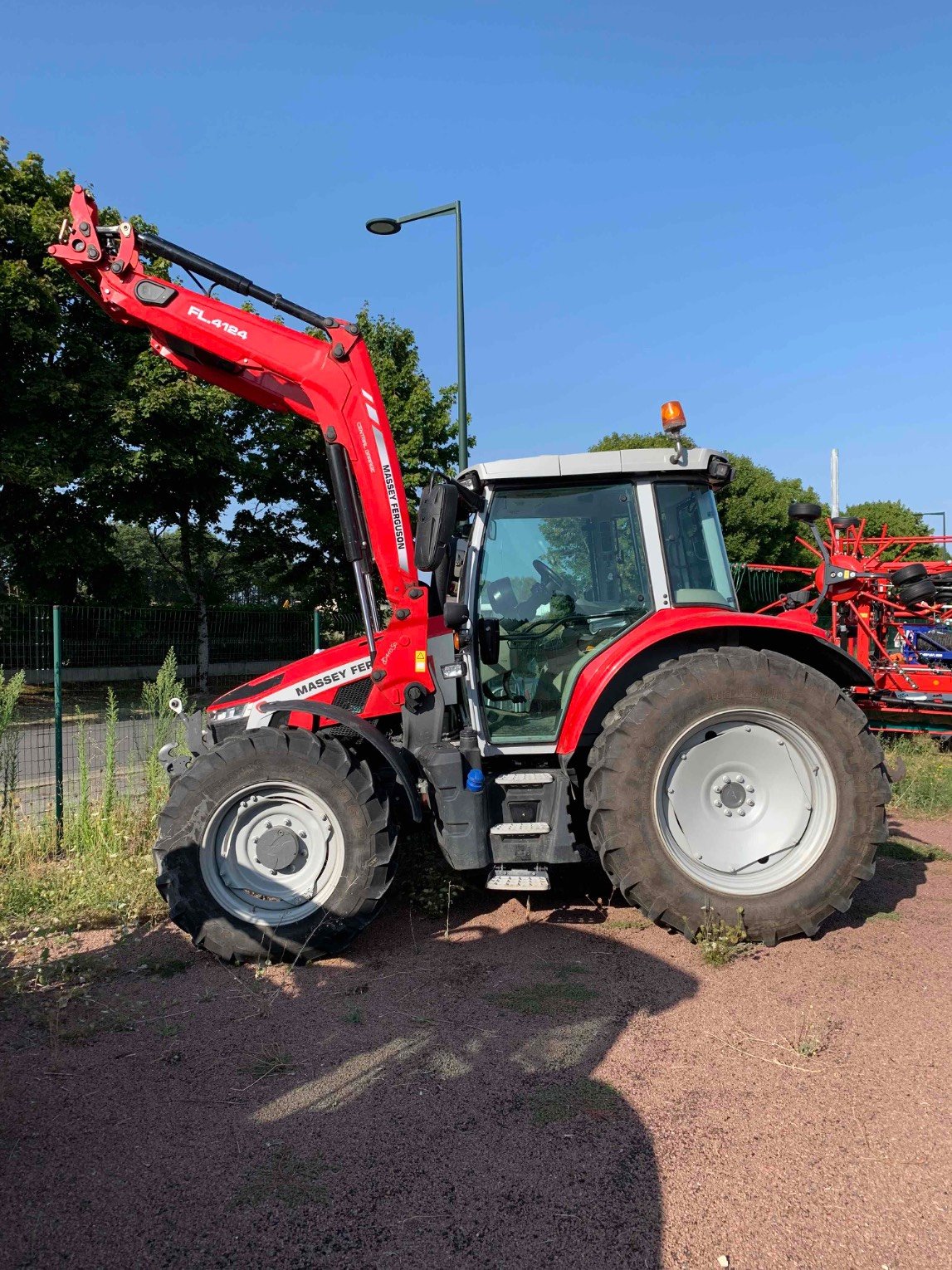 Tracteur agricole Massey Ferguson 5S 115