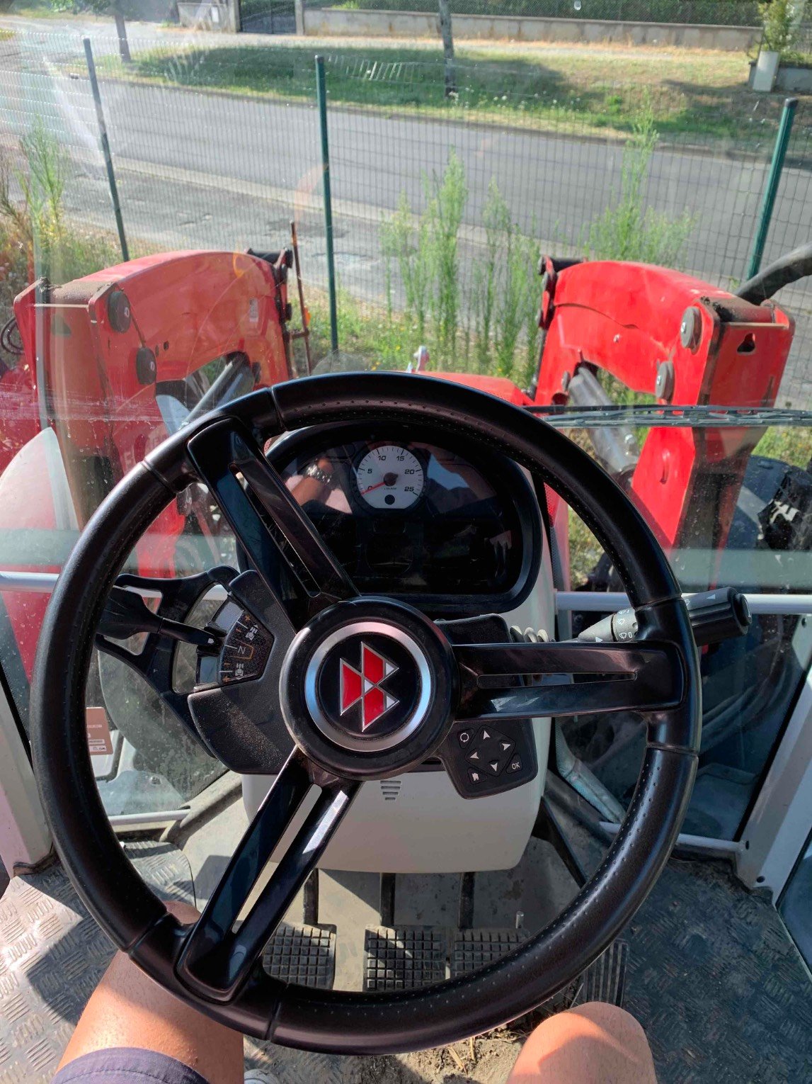 Tracteur agricole Massey Ferguson 5S 115