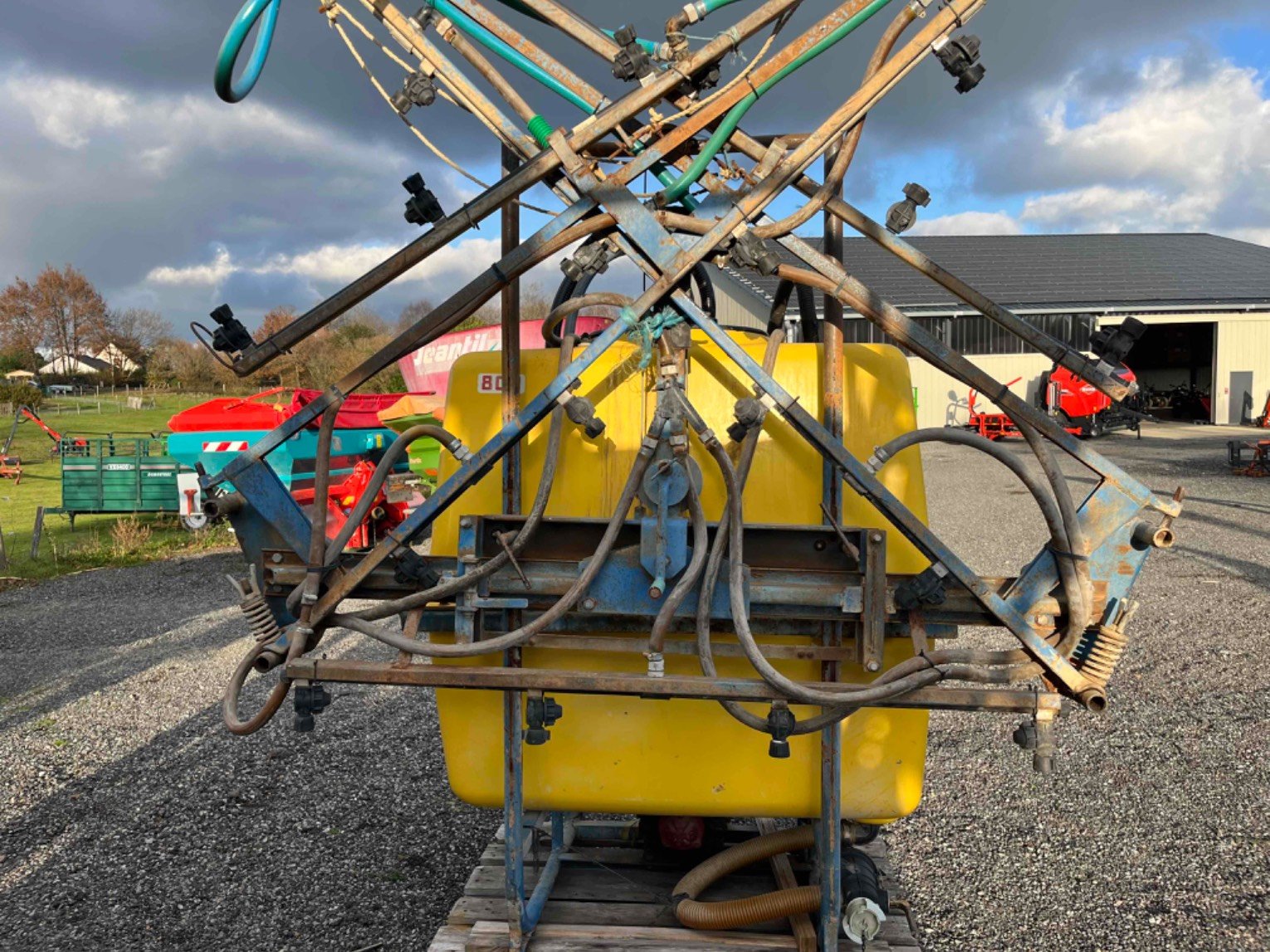 Pulvérisateur porté Caruelle polyform 800