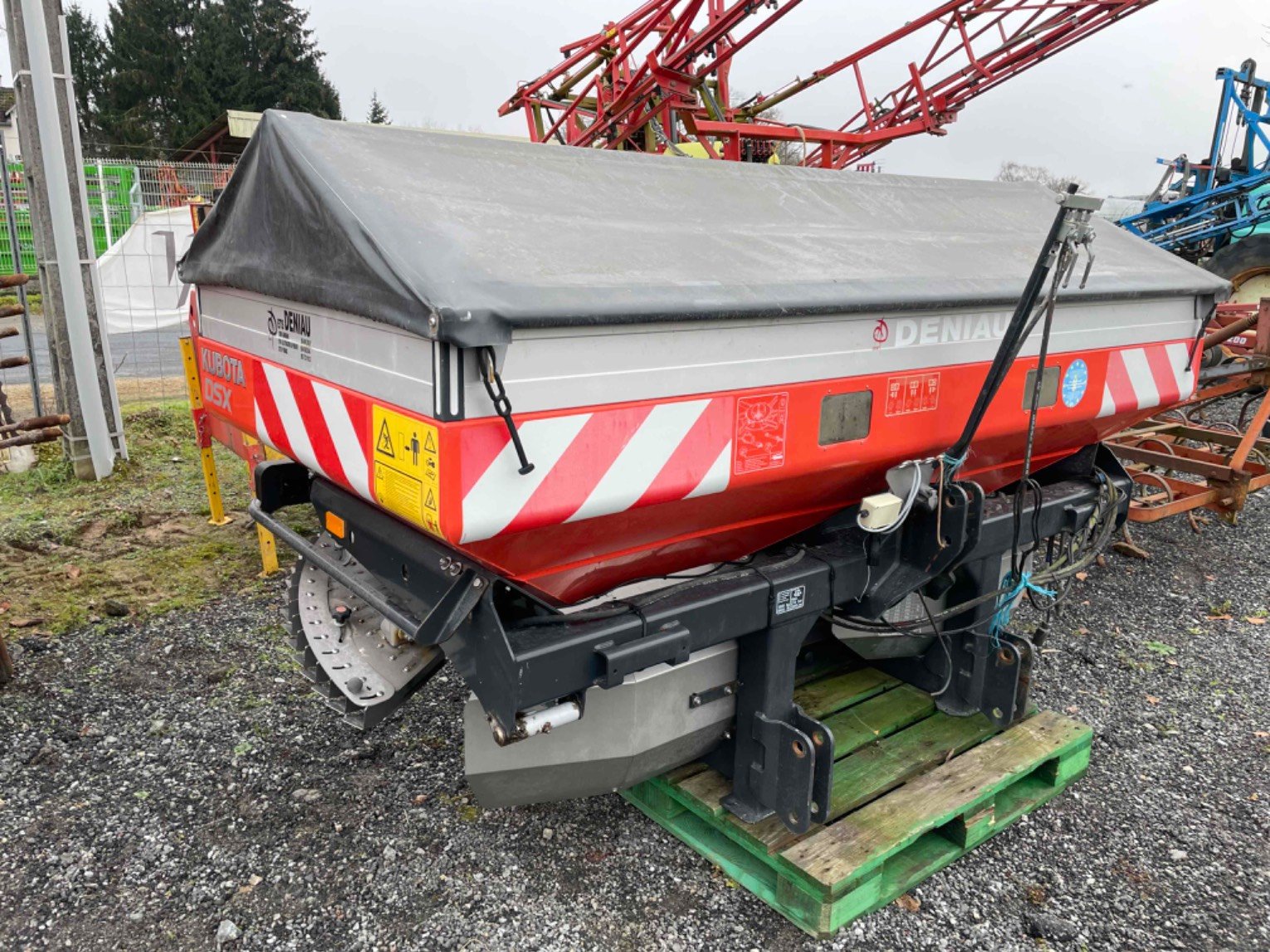 Distributeur d'engrais Kubota DSX-W2800