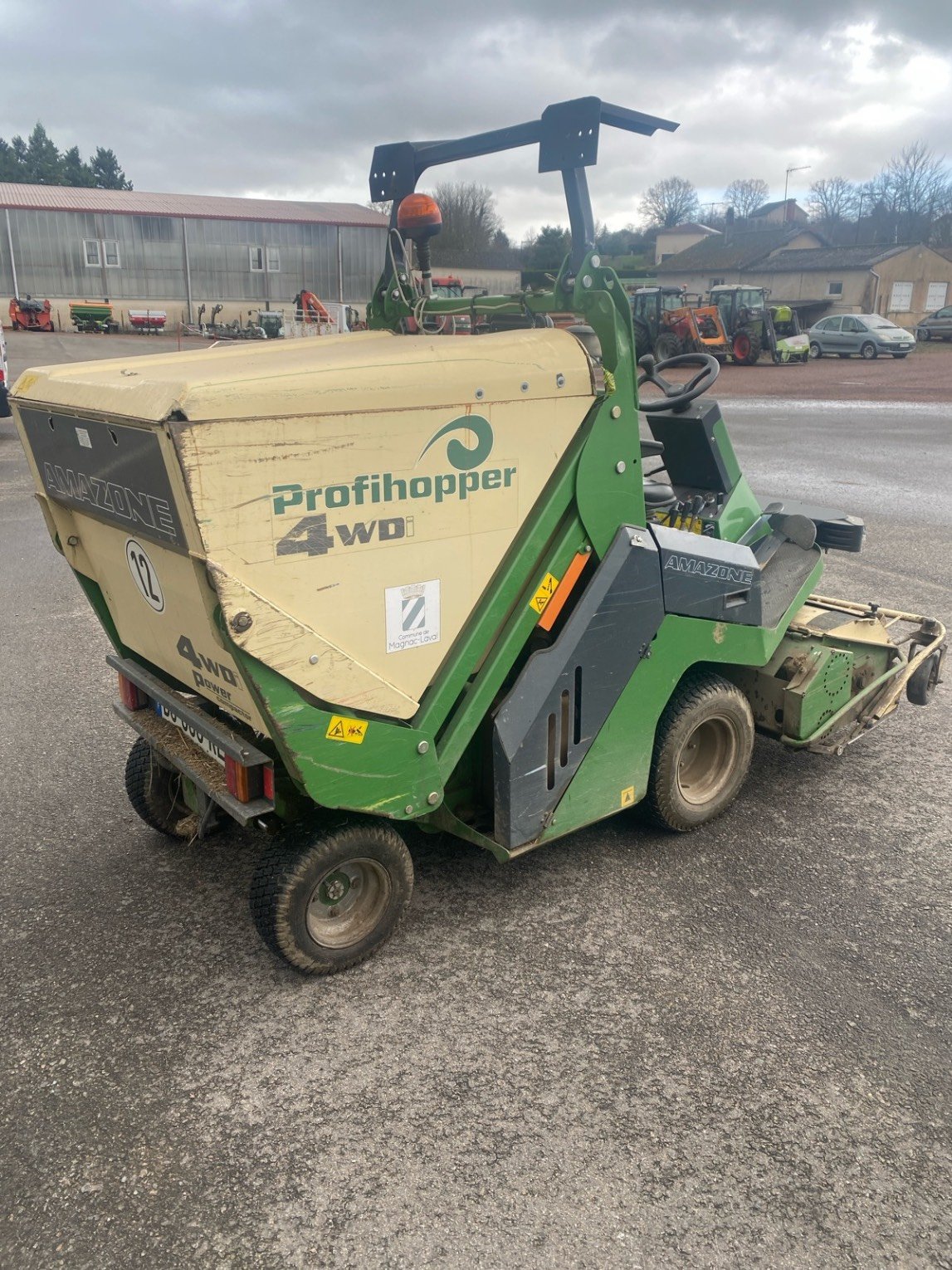 Tondeuse autoportée Amazone Profihopper 4WD