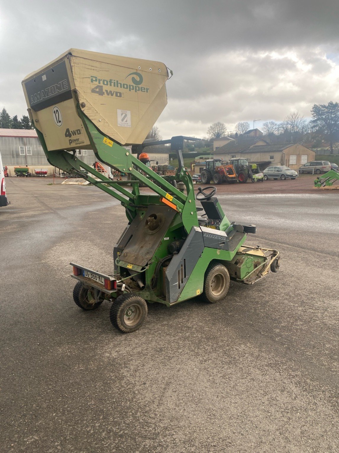 Tondeuse autoportée Amazone Profihopper 4WD