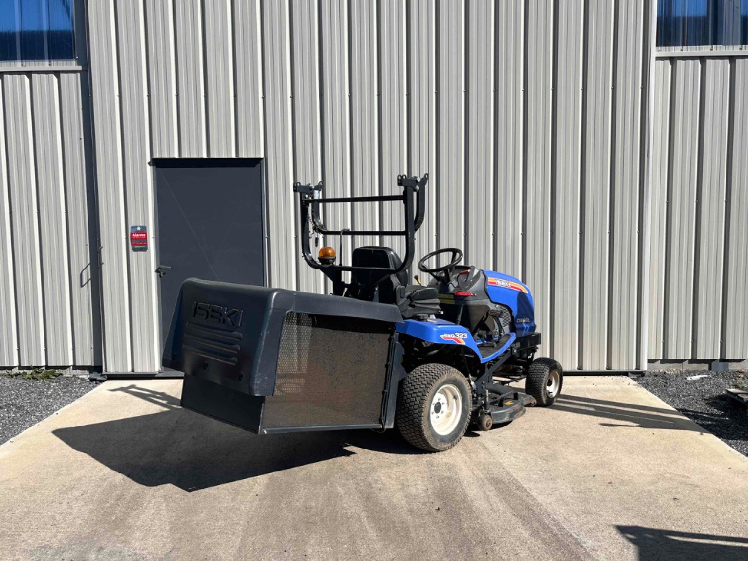 Tondeuse autoportée Iseki SXG323