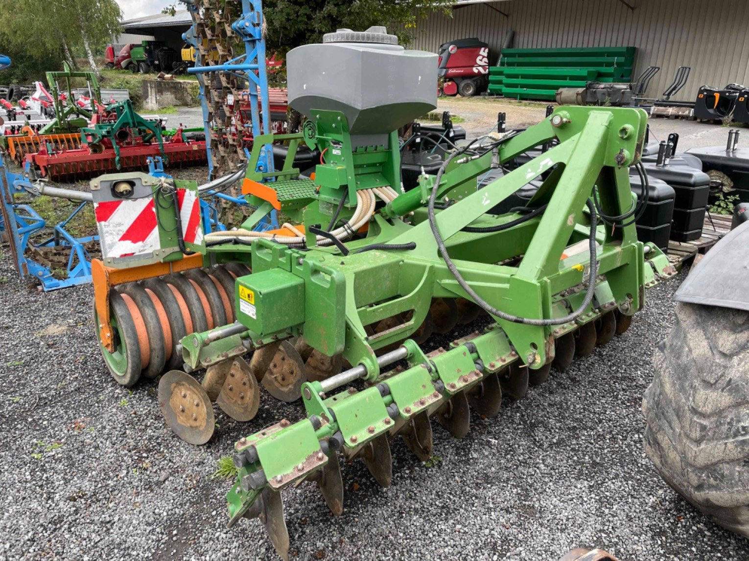 Déchaumeur Amazone Catros 3001