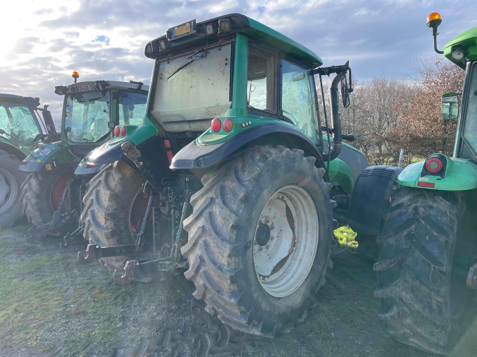 Tracteur agricole Valtra T 120