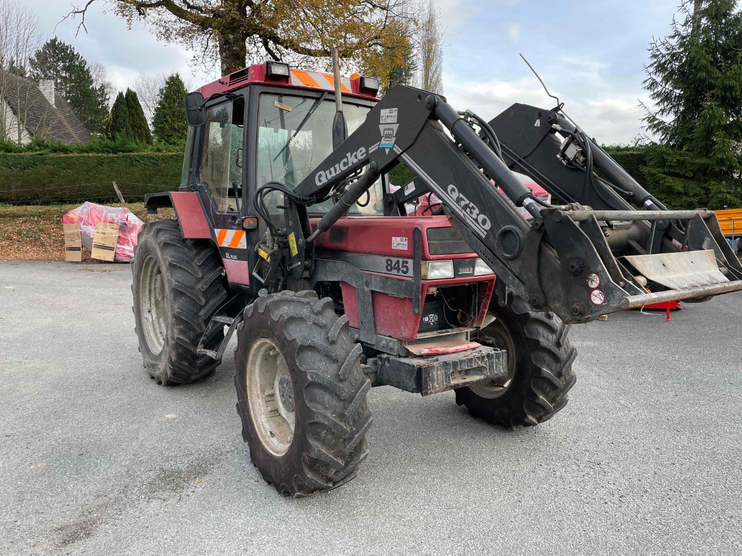Tracteur agricole Case IH 845 xl plus