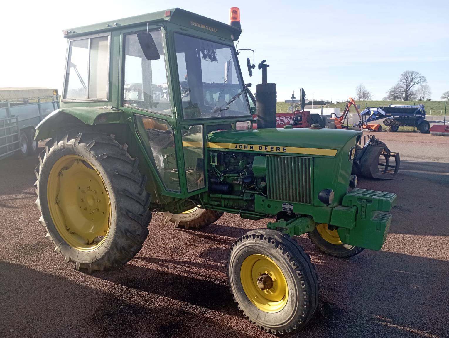 Tracteur agricole John Deere 2030