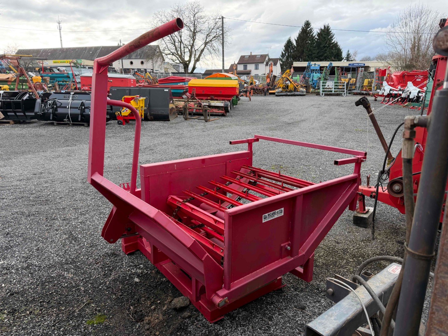 Dérouleuse de balle MC Agri R600AFM