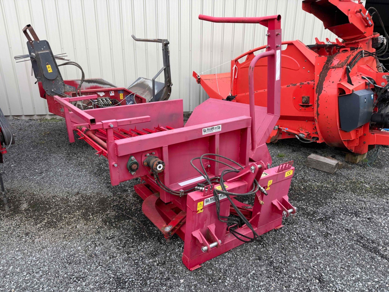 Dérouleuse de balle MC Agri R600AFM