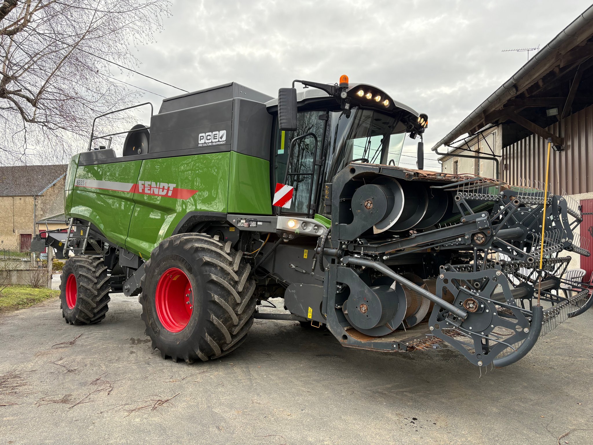 Moissonneuse batteuse Fendt 6335C