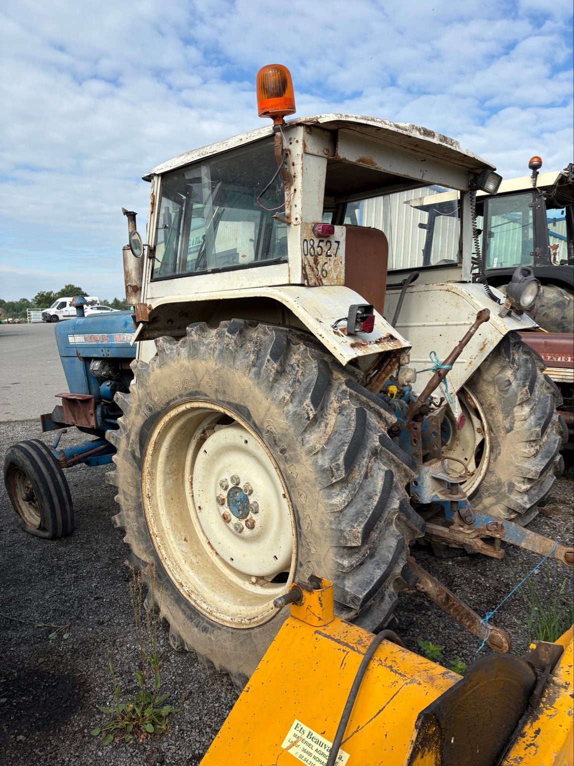 Tracteur agricole Ford 5000