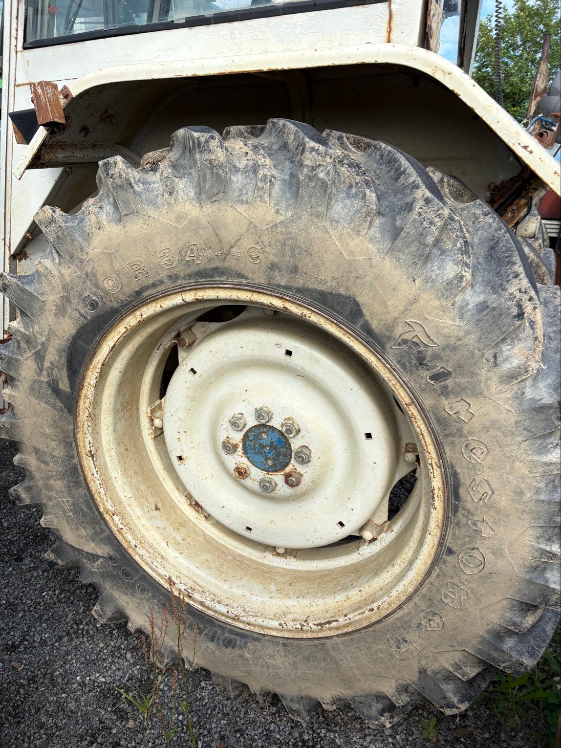 Tracteur agricole Ford 5000
