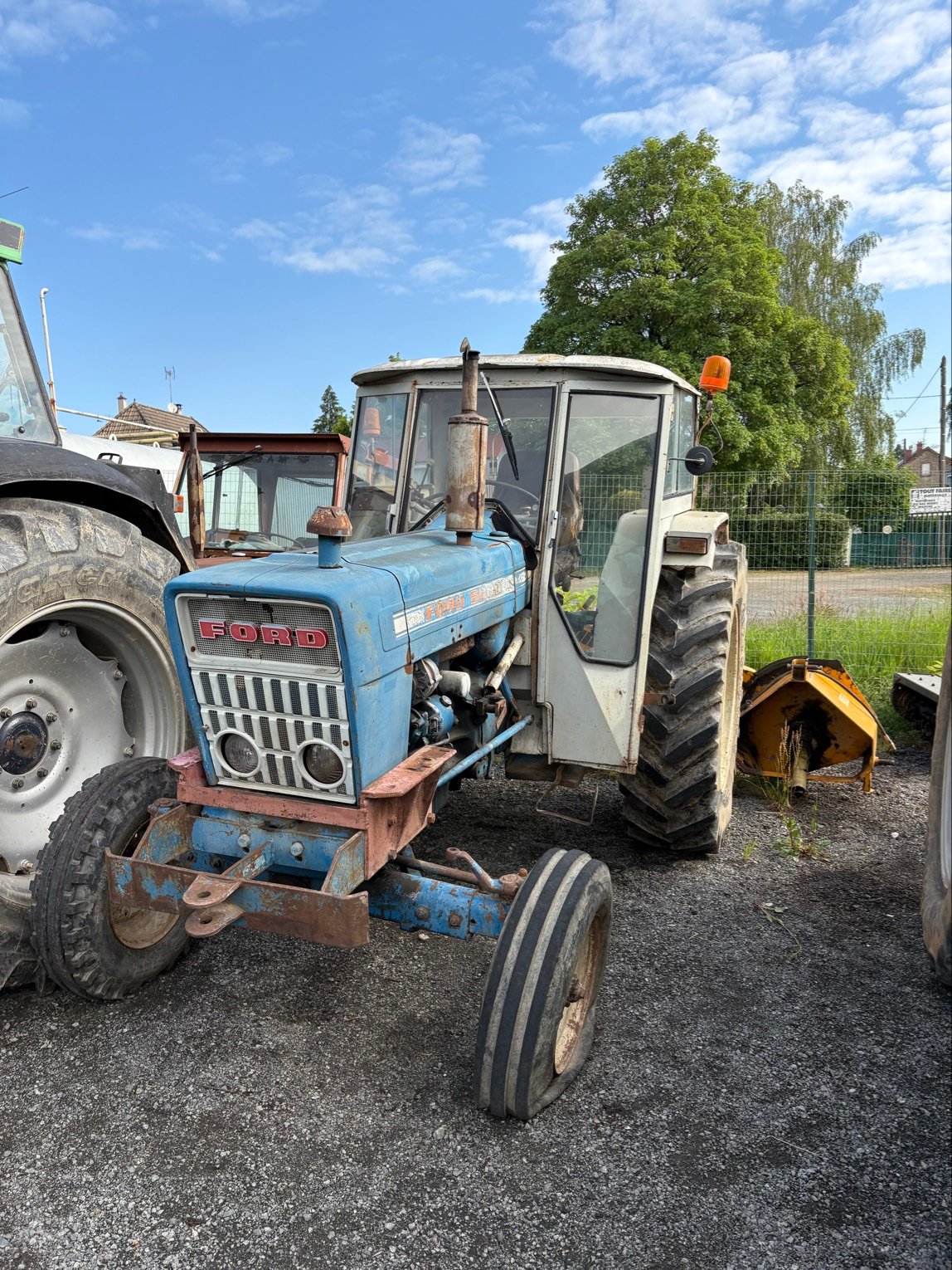 Tracteur agricole Ford 5000