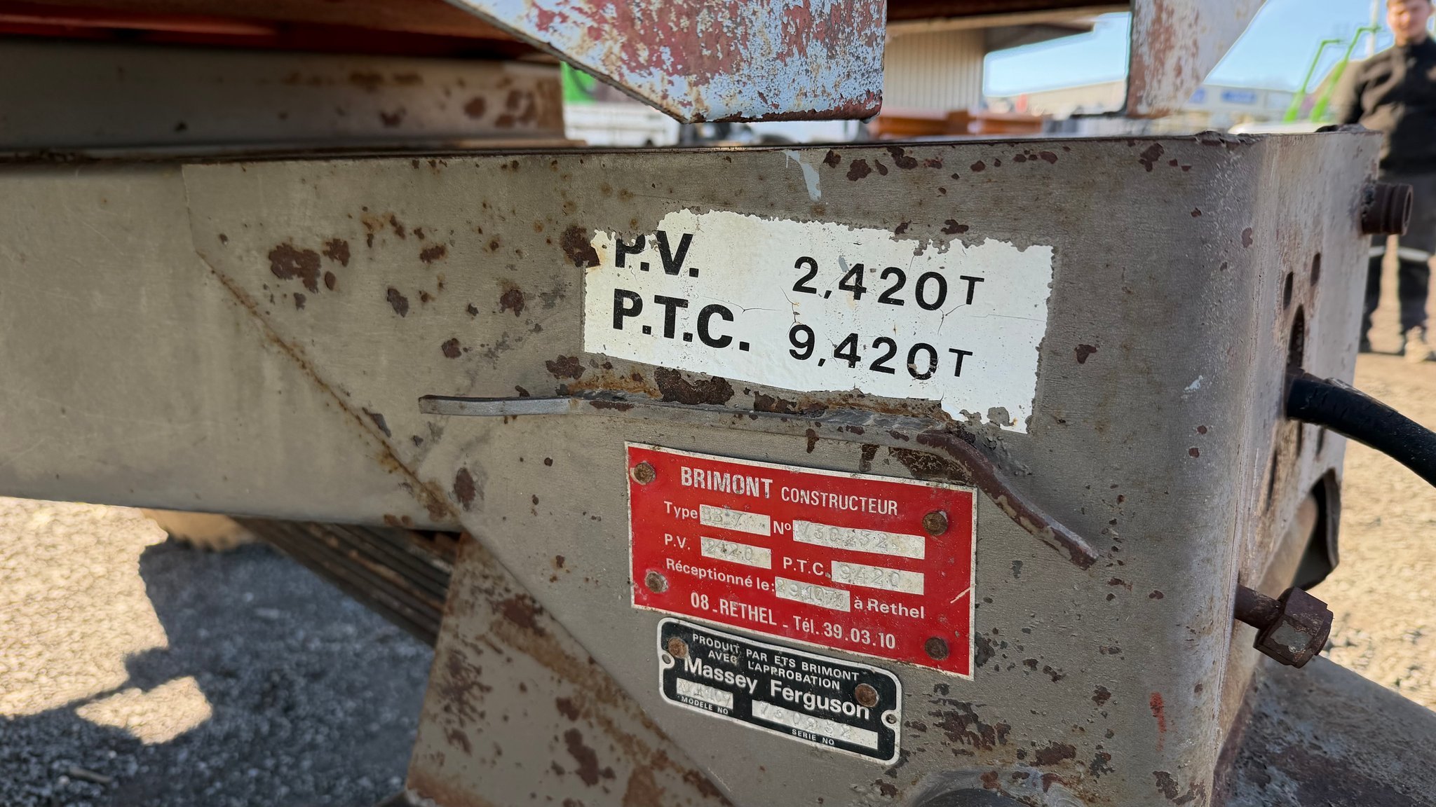 Benne agricole Massey Ferguson MF107