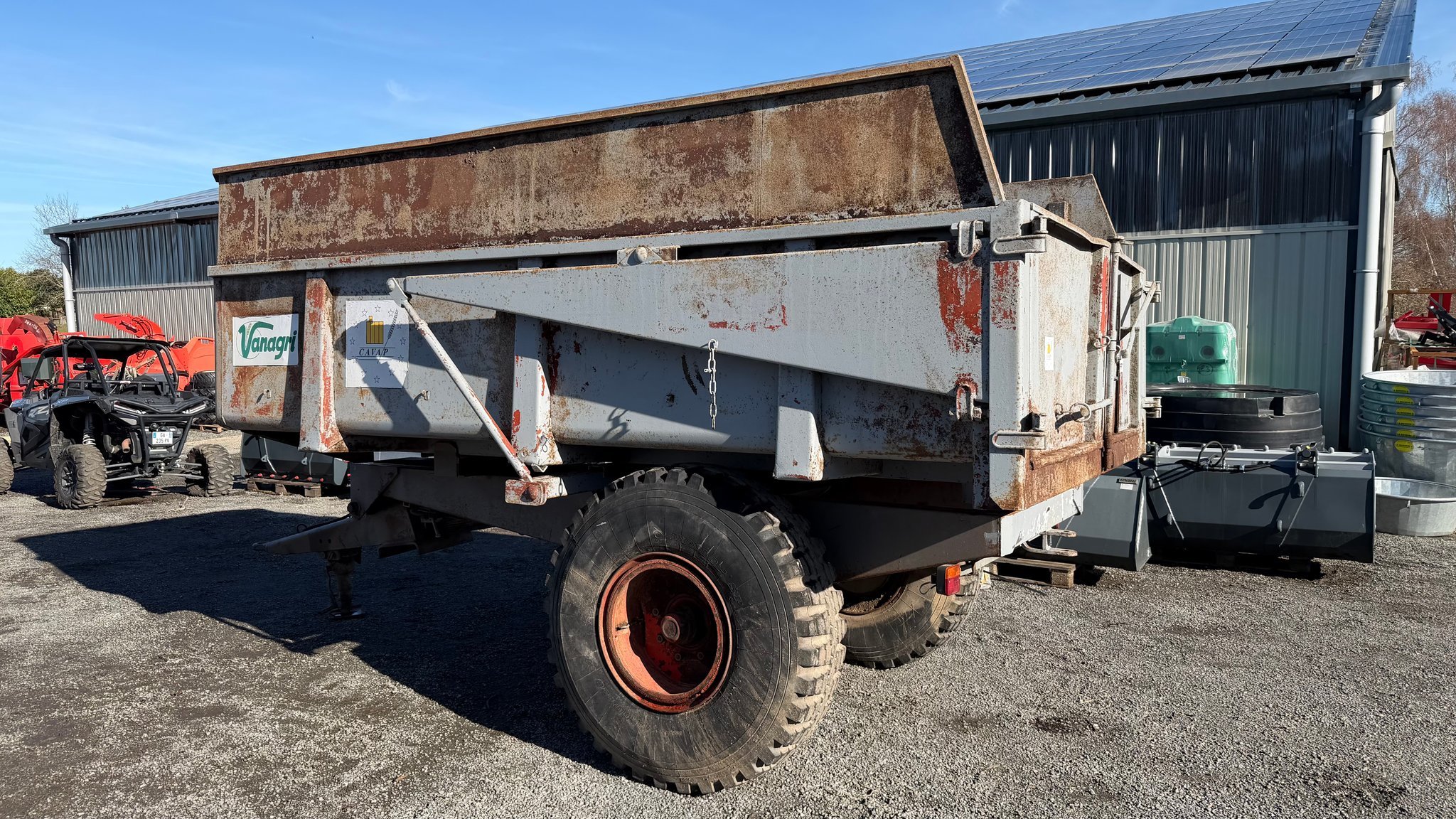 Benne agricole Massey Ferguson MF107