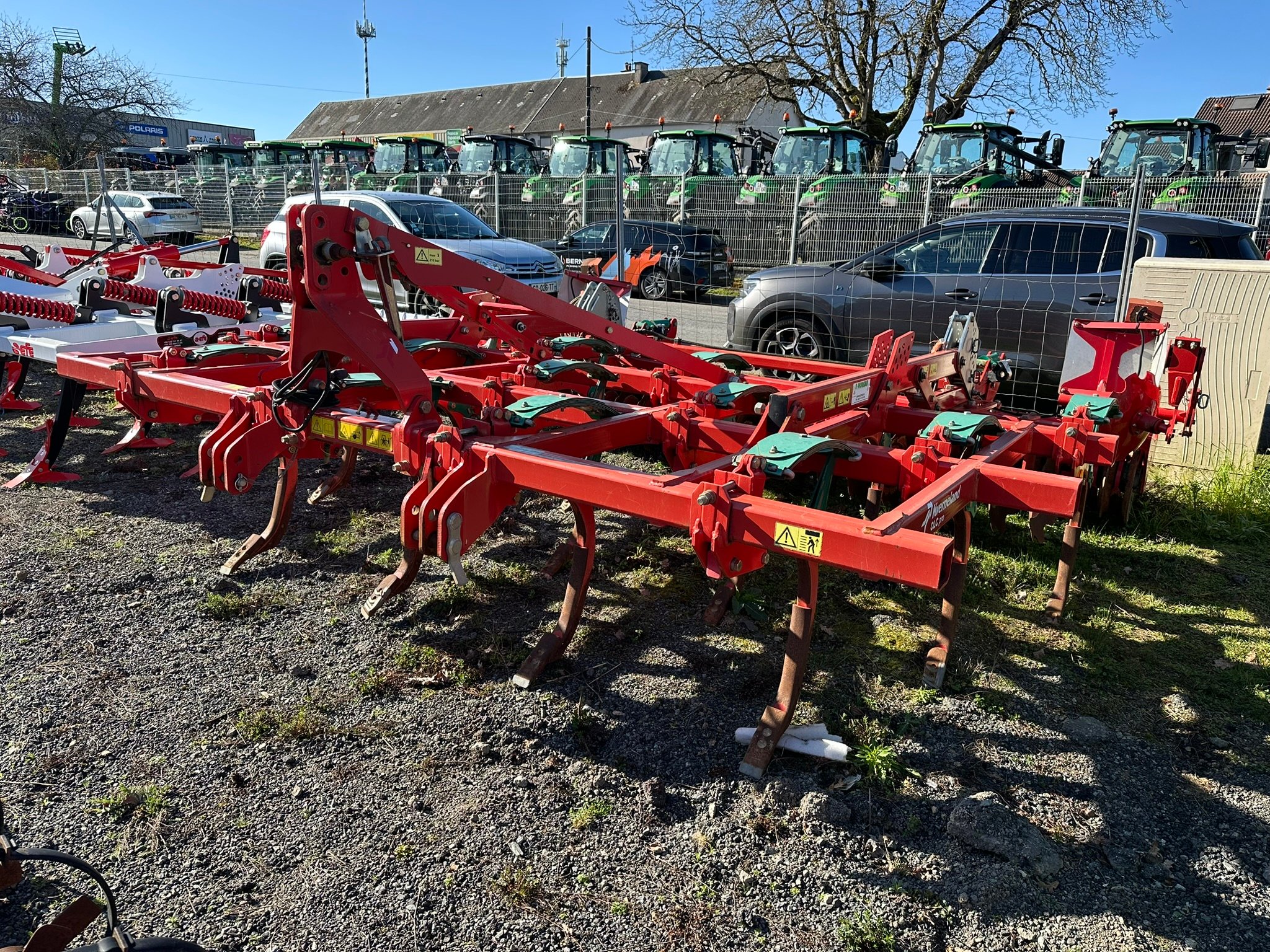 Déchaumeur à dents Kverneland clc Pro
