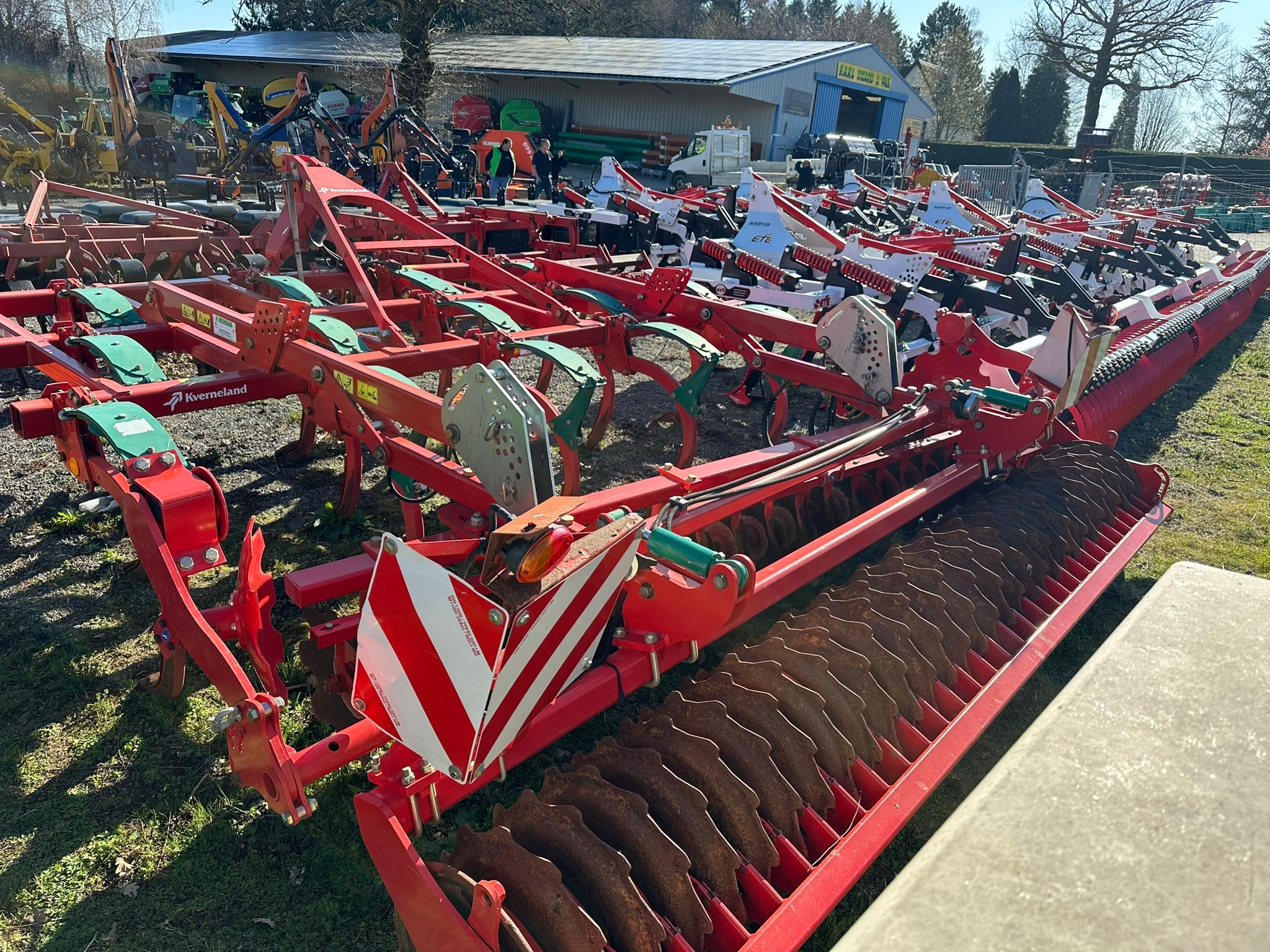 Déchaumeur à dents Kverneland clc Pro