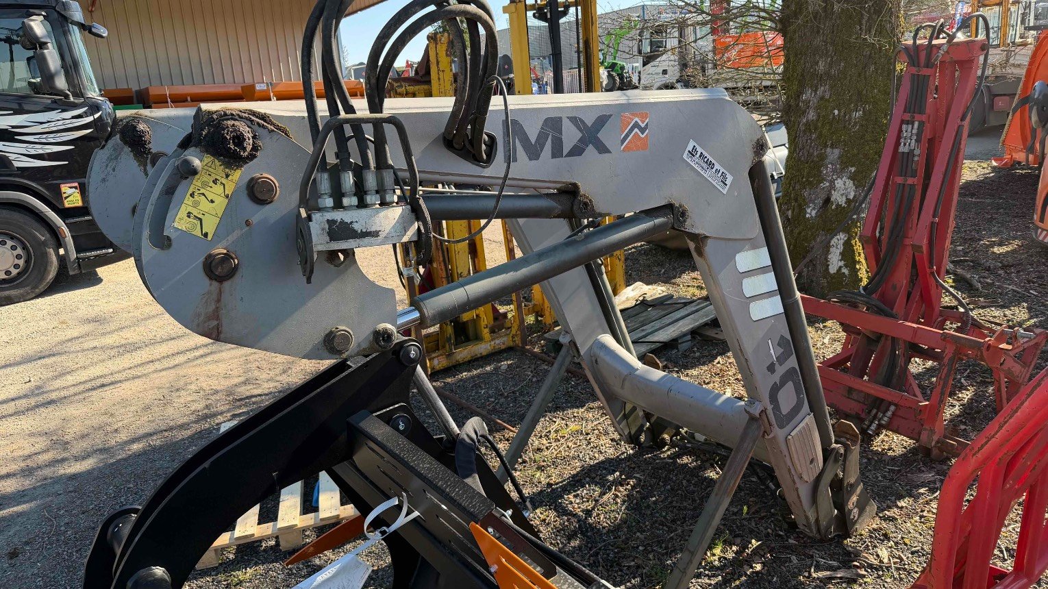 Chargeur frontal Mailleux MX T10