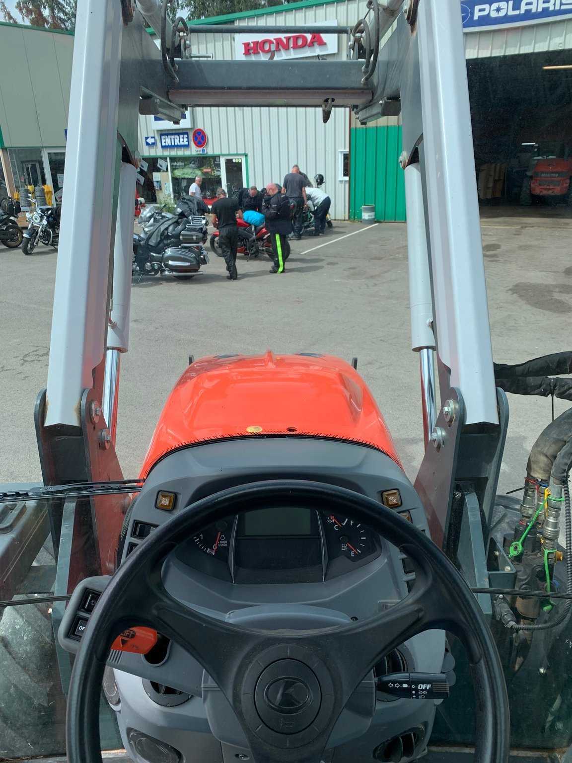 Tracteur agricole Kubota M105GX-IV