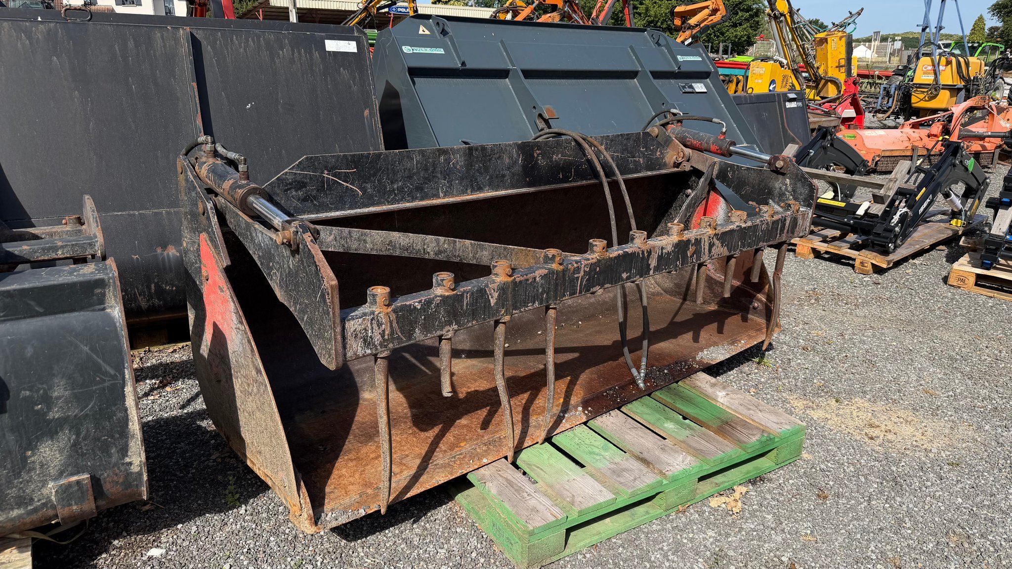 Godet multi-services Dieci 2m45