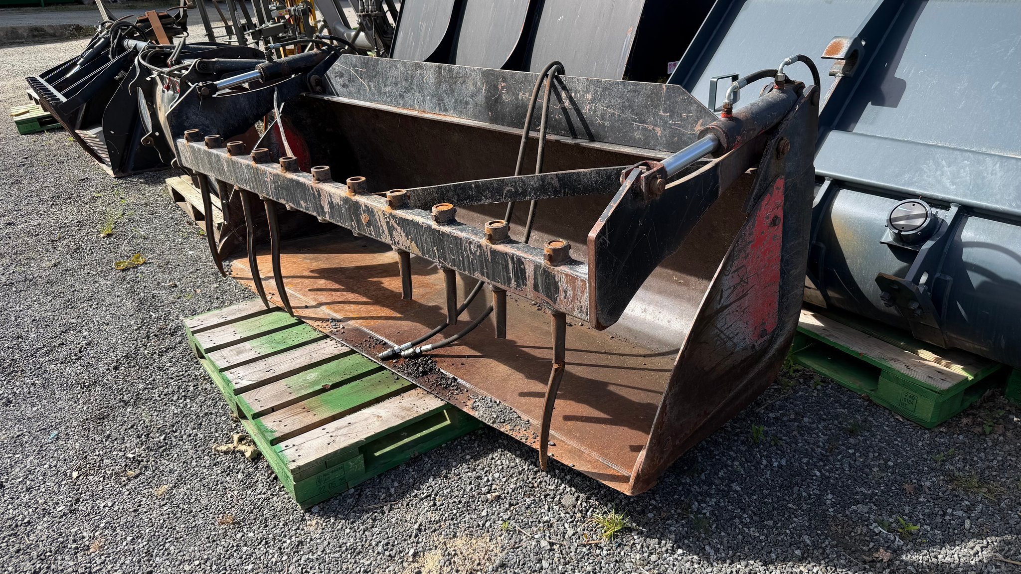 Godet multi-services Dieci 2m45